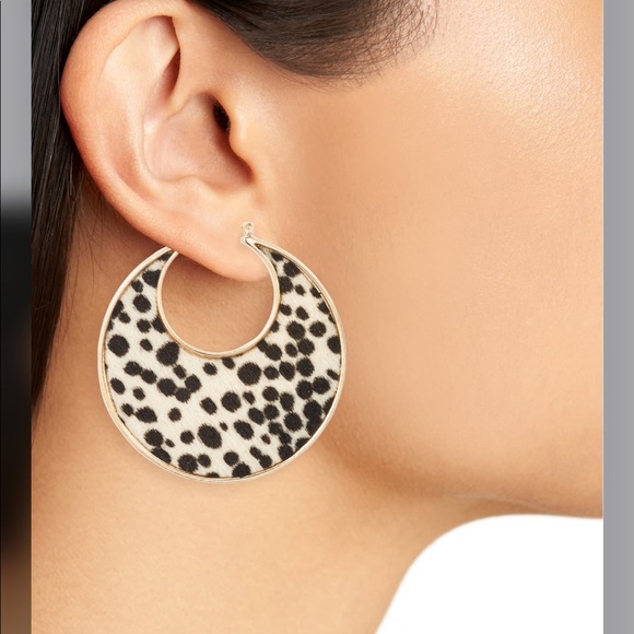 STELLA + RUBY HOOP EARRINGS!! - Picture 2 of 5